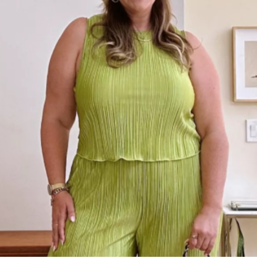 Chartreuse Plisse tank